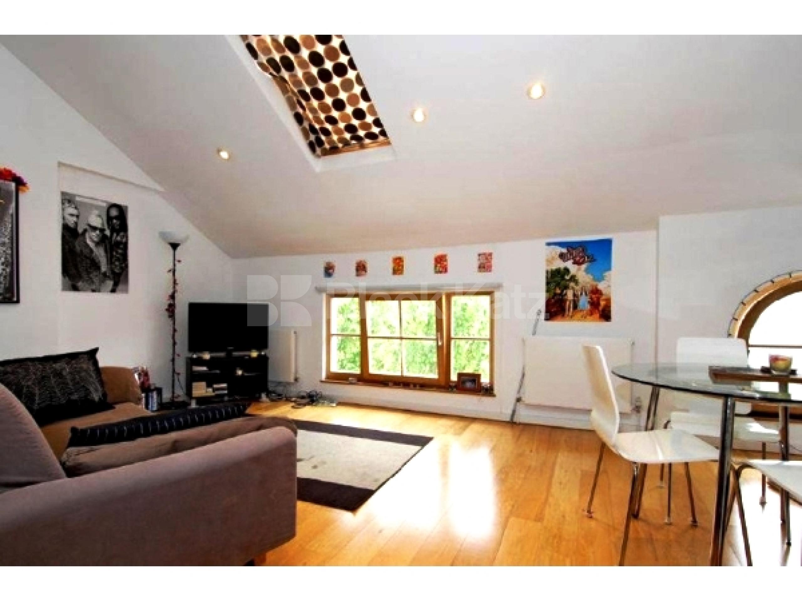 			NEW INSTRUCTION!, 1 Bedroom, 1 bath, 1 reception Flat			 Kingsdown Road, ARCHWAY / HOLLOWAY N19